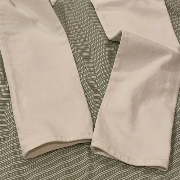 Levi’s 711 Slimming Skinny Jeans - Picture 8 of 8